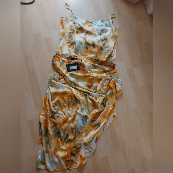 Pretty Little Thing Orange Tie Dye 2 Piece Outfit - Picture 6 of 13